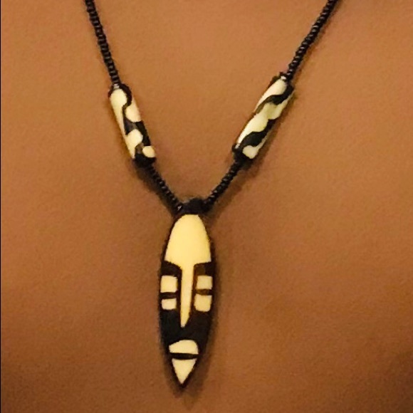 Handmade African Maasai Necklace - Picture 4 of 7